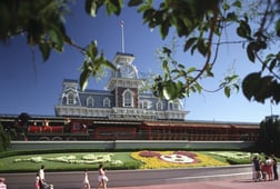 Behind the Attraction, Season 1 Episode 9 image