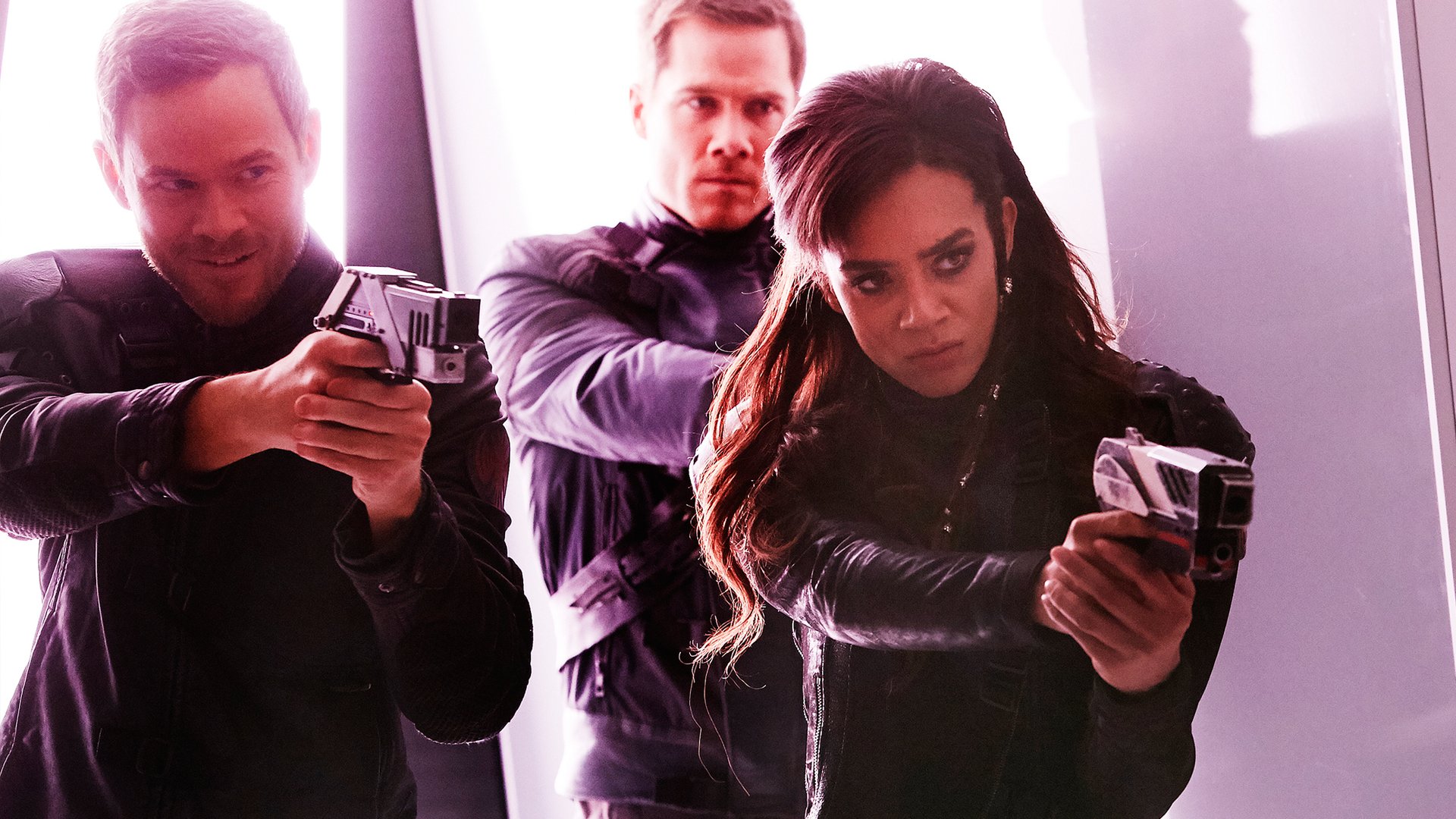 Aaron Ashmore, Luke Macfarlane, Hannah John-Kamen; Killjoys