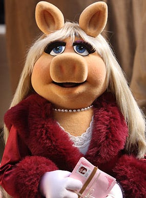 Muppets Christmas: Letters to Santa - Miss Piggy