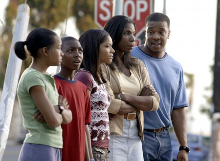 Lincoln Heights - Pilot Episode - Rhyon Nicole Brown, Mishon Ratliff, Erica Hubbard, Nicki Micheaux, Russell Hornsby
