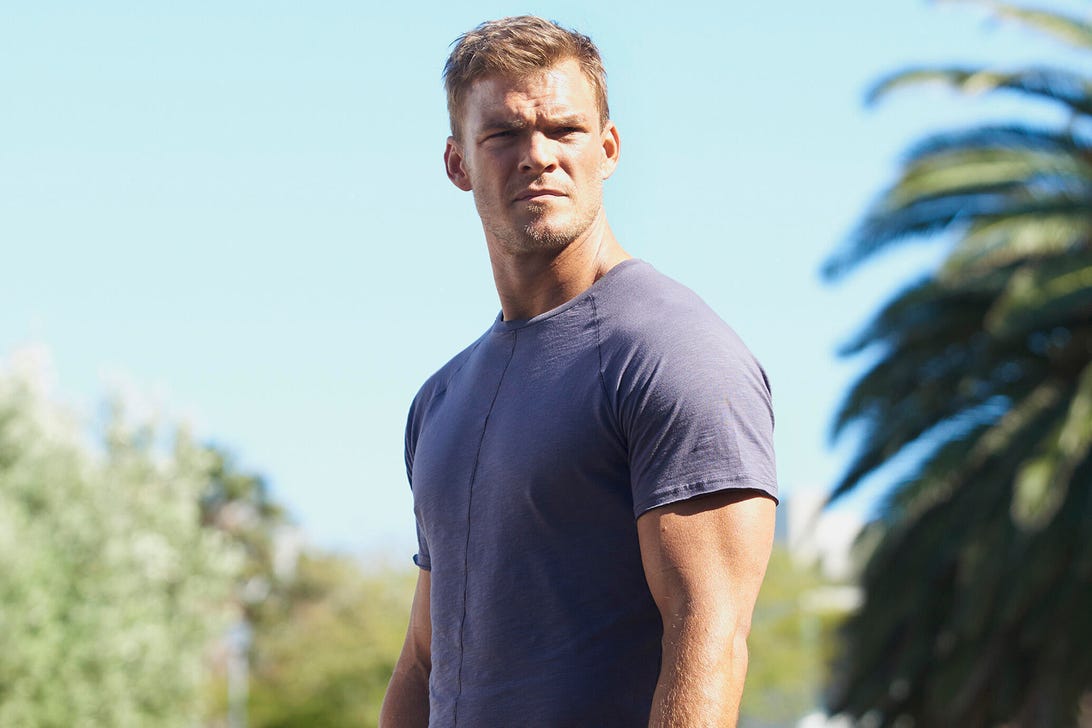 Amazon Finds Its Jack Reacher in The Hunger Games' Alan Ritchson