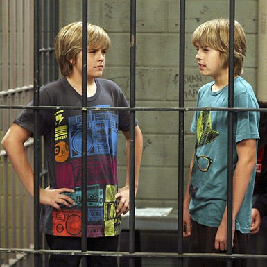 Suite Life on Deck - Season 1 - "Parrot Island" - Cole Sprouse as Cody and Dylan Sprouse as Zack