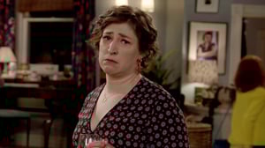 Call Me Kat, Season 1 Episode 4 image