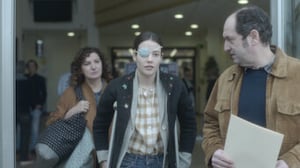 The Girl in the Mirror, Season 1 Episode 2 image