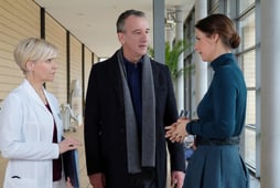 In All Friendship, Season 20 Episode 15 image