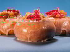 Donut Showdown, Season 2 Episode 10 image