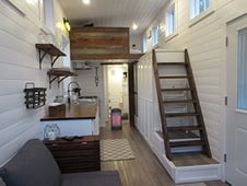 Tiny House Hunters, Season 4 Episode 23 image