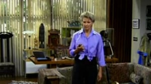 Murphy Brown, Season 9 Episode 2 image