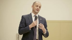 The Circus: Inside the Greatest Political Show on Earth, Season 1 Episode 25 image