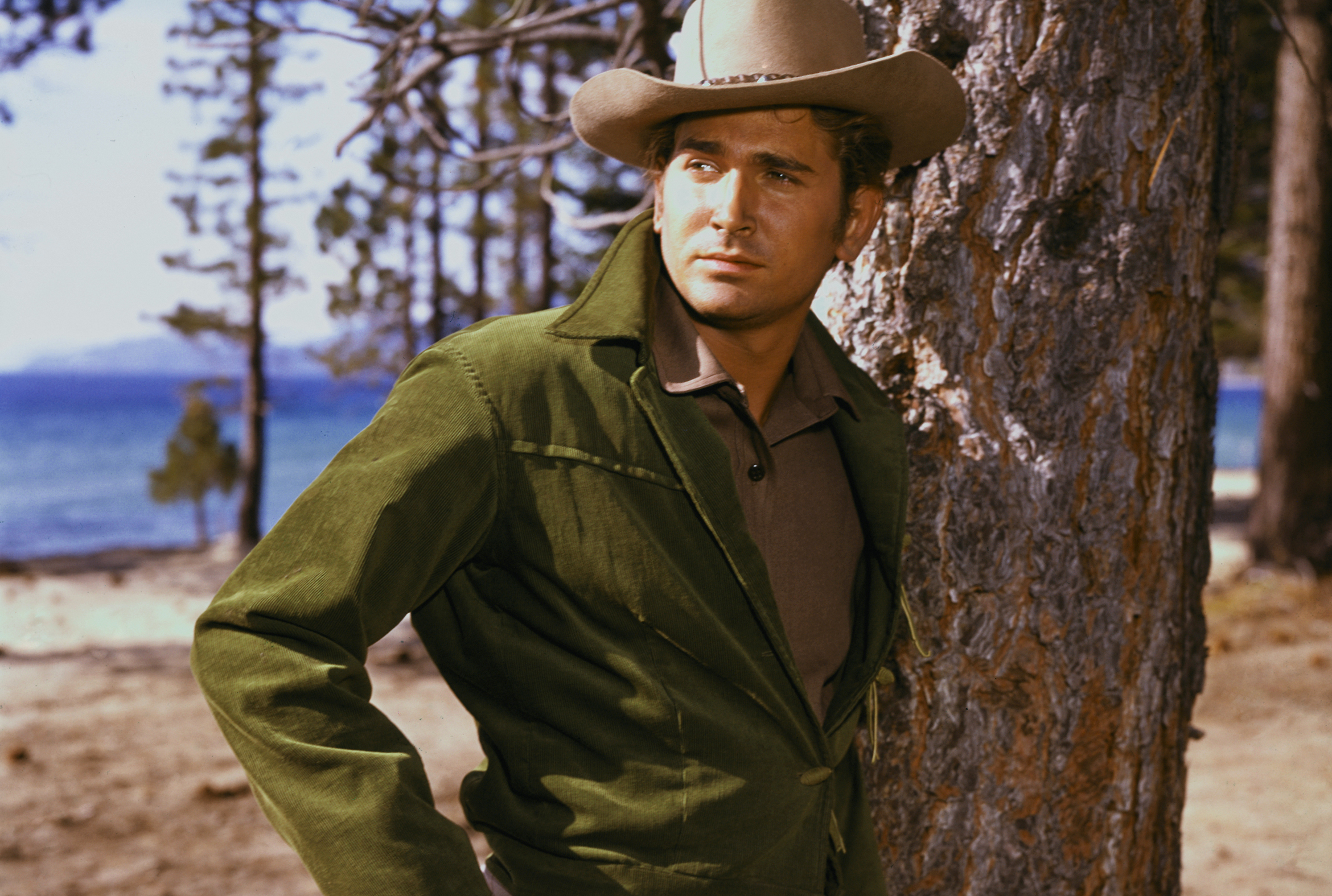 54-1966-3.jpg