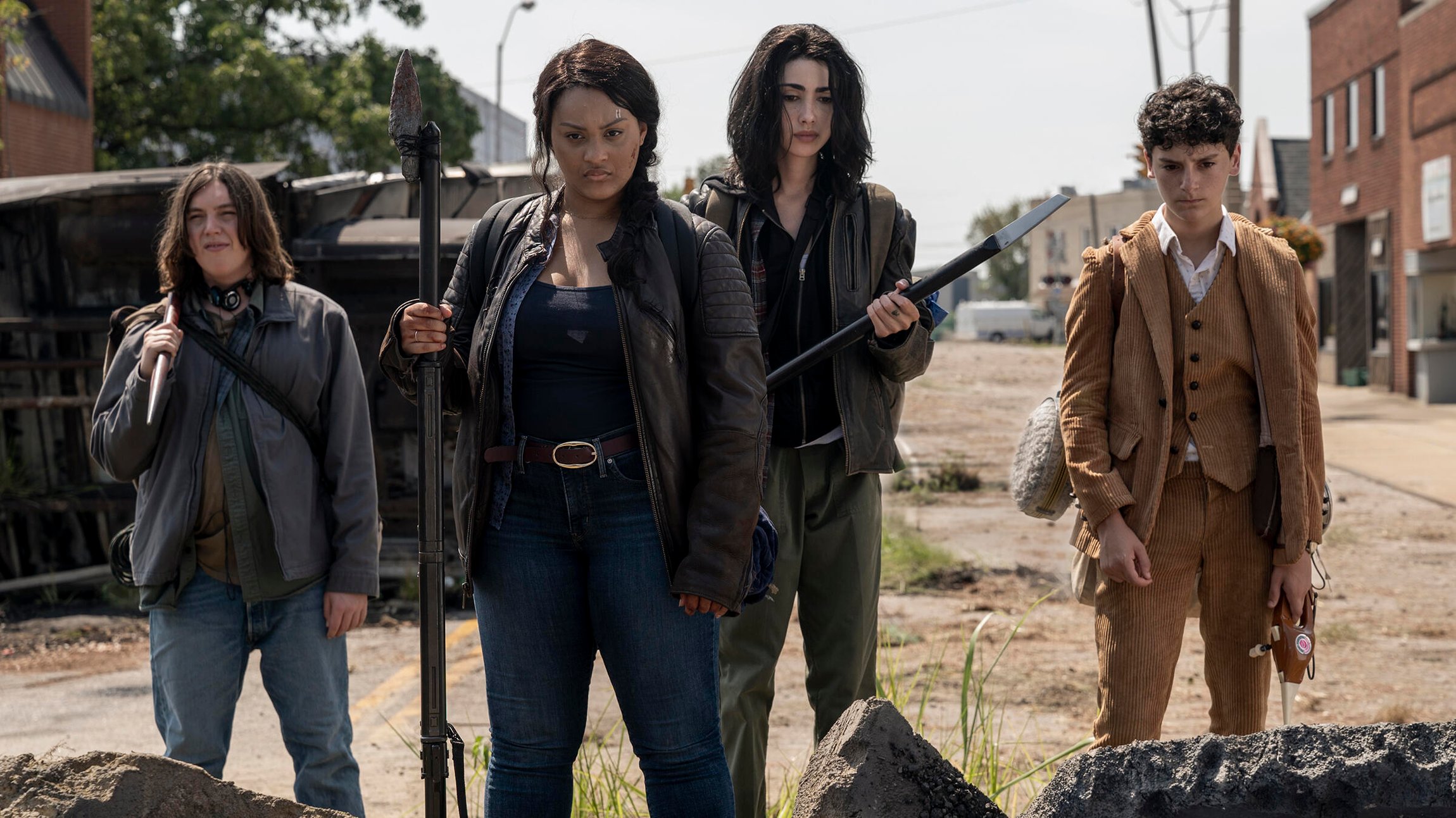 Hal Cumpston, Aliyah Royale, Alexa Mansour, and Nicolas Cantu, The Walking Dead: World Beyond
