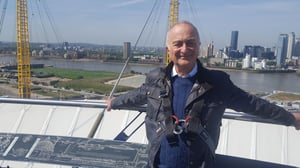 The Thames: Britain's Great River with Tony Robinson, Season 1 Episode 1 image