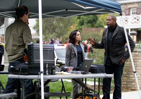 Criminal Minds: Suspect Behavior - Season 1 - "Two of a Kind" - Janeane Garofalo and Forest Whitaker