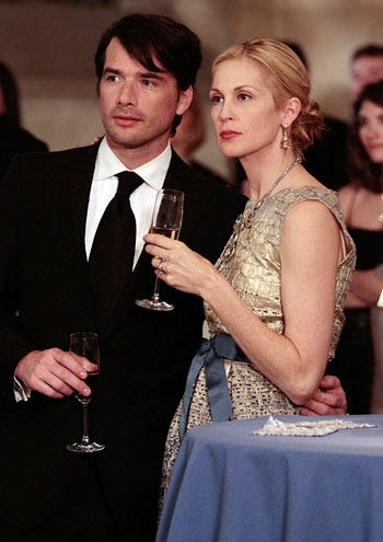 Gossip Girl - Season 3 - "Its a Dad, Dad, Dad, Dad World" - Matthew Settle as Rufus and Kelly Rutherford as Lily
