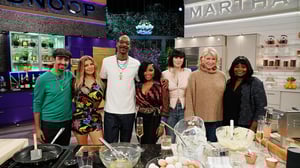 Martha & Snoop's Potluck Party Challenge, Season 3 Episode 3 image