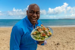 Ainsley's Good Mood Food, Season 1 Episode 1 image