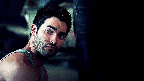 derek-hale-right.gif