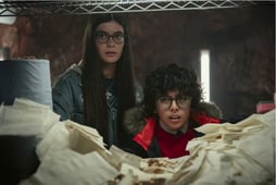 The Last Bus, Season 1 Episode 1 image