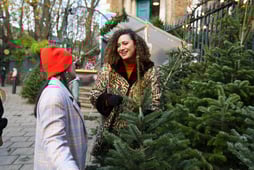 Starstruck, Season 1 Episode 6 image