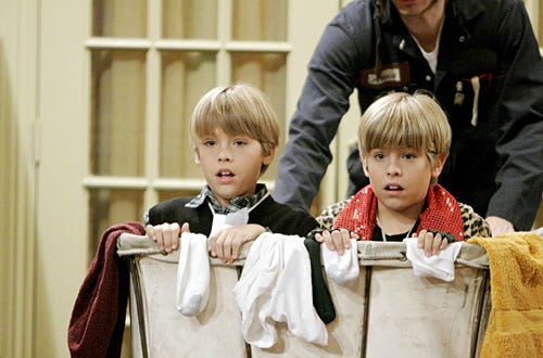 Suite Life of Zack & Cody - Season 1 - "Band in Boston" - Dylan and Cole Sprouse as "Zack" & "Cody"